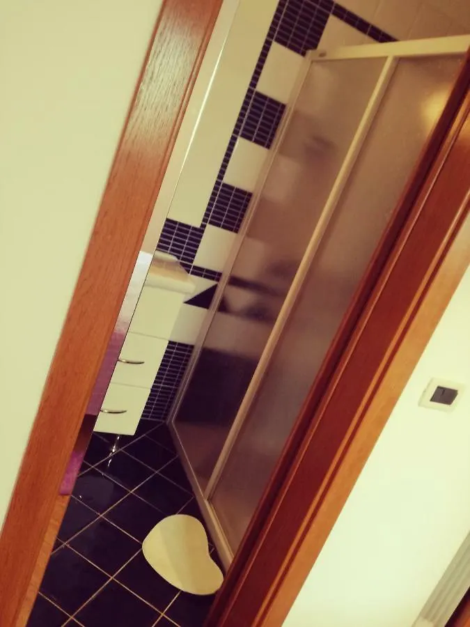 Room Kris With Private Entrance & Private Bathroom Vilanija 4*,  Croazia